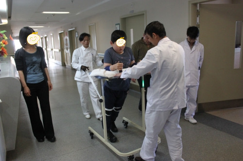 Fisioterapia no Hospital Tongren